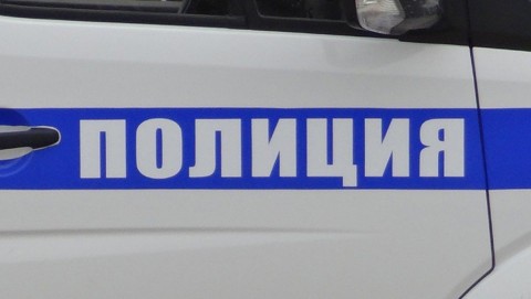Сотрудники полиции в Новомосковске установили подозреваемого в краже из магазина